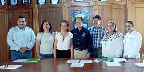 Con ausencia de la oposición, Cabildo elige a nueva investigadora de la Contraloría