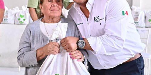 Familias del municipio de Moctezuma reciben apoyos alimentarios estatales