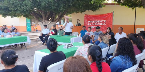 Alcalde instaló comité escolar 74 en ejido San Martín