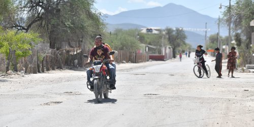 Gobernador inició la reconstrucción del camino a Palomas, Cd. del Maíz