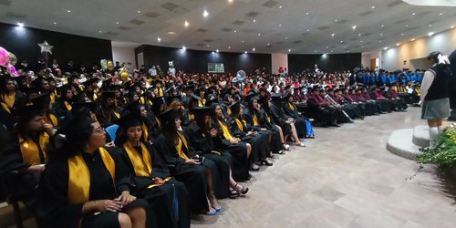 Se gradúan 145 jóvenes de la generación 2020-2023 del CETis 106