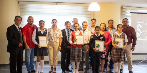 Reconocen a alumnos sobresalientes en la prueba Olimpiada del Conocimiento 2023