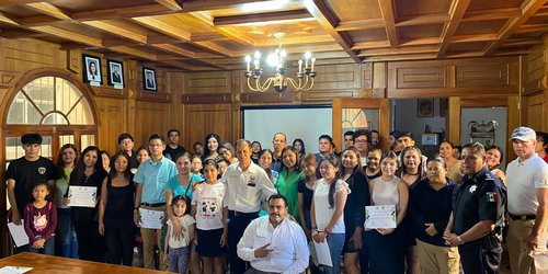 Entregan constancias a nuevos egresados de Escuela de Manejo