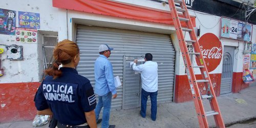 Clausuran depósito de cerveza y tienda que operaban como cantinas en calle Pípila