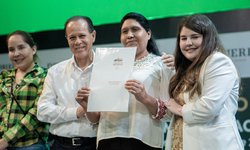Entregó el RAN 452 certificados parcelarios y títulos de propiedad con perspectiva de género
