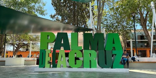 Familias de Palma de la Cruz en Soledad, Estrenan vanguardista plaza principal