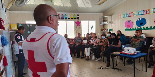 DIF Municipal sensibiliza a través de Cruz Roja, a personas adultas mayores en prevención de accidentes en el hogar