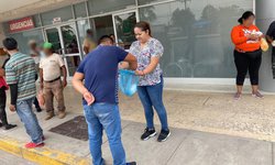 DIF Rioverde y restaurante “La Chaparrita” entregan lonches en el Hospital Regional.