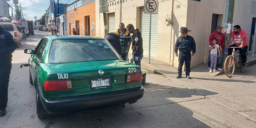 Un lesionado, saldo de choque de taxis en El Refugio