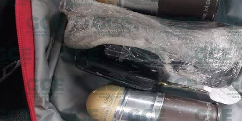 En operativo aéreo Guardia Civil Estatal asegura camioneta y artefactos explosivos