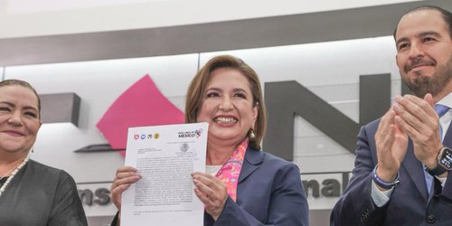 Xóchitl Gálvez registra ante el INE su candidatura a la Presidencia