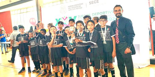 Alumnos de la escuela Zenón Fernández logran subcampeonato estatal en handball