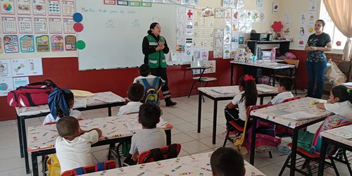 Lleva PC a escuelas curso Que Onda con el Calor