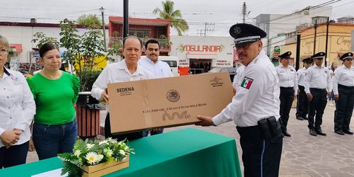 Entregan lote de armamento a la Dirección de Seguridad Pública de CDFDZ