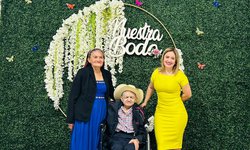 Tras 45 años de vivir en unión libre, adultos mayores se casan en Soledad de Graciano Sánchez