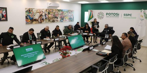 Vigilancia estacionaria en entrada y salida en planteles educativos