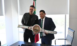 Fortalece Ricardo Gallardo apoyo a la juventud con respaldo federal