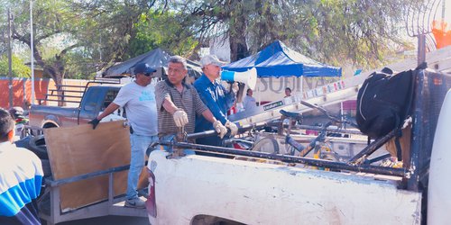 Autoridades municipales y de Salud continúan campaña de descacharrización en Los Llanitos