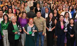 Ricardo Gallardo reafirma compromiso de apoyo a las mujeres potosinos