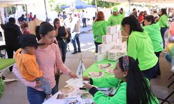 En el altiplano destaca apoyo del Estado a las familias durante Feria por La Paz