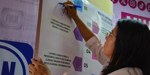 Mujeres panistas signan decálogo de compromisos