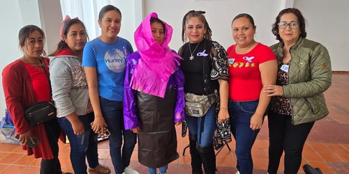 Promueven empoderamiento político y autocuidado de mujeres originarias