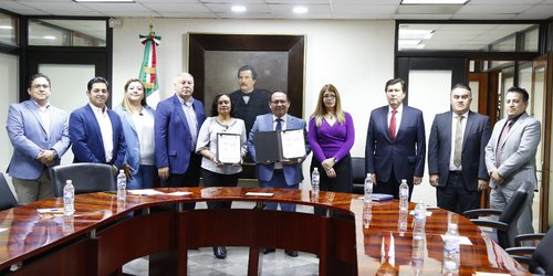 Firman convenio para la aplicación de la Ley 3 de 3 contra la violencia de género