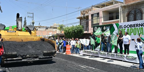 Ricardo Gallardo lleva más obras y apoyo a Pozos
