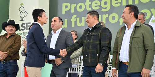 Agradecen a Ricardo Gallardo por apoyo a la educación