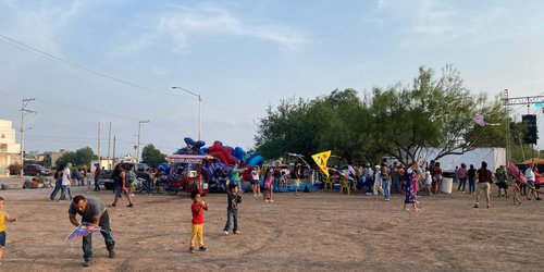 Familias disfrutaron de música en vivo, concursos, deportes y tradición en el canal de la Media Luna