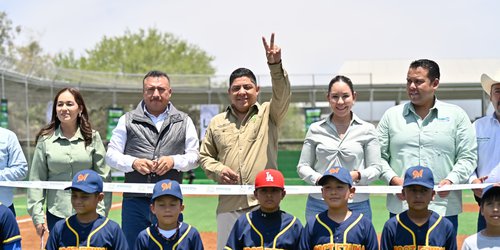 Con apoyo Estatal Charcas tendrá calle y Moctezuma estrena campo beisbolero