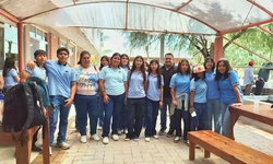 Alumnos de acuacultura de Ciudad Valles visitan granja La Cenicienta