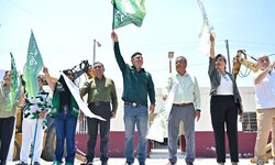 Ricardo Gallardo reconstruye escuela a niñez soledense