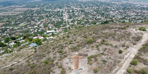 Ricardo Gallardo pavimenta más calles en la región media