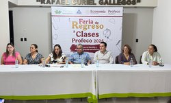 Presentan feria de regreso a clases 2025 en apoyo a la economía familiar