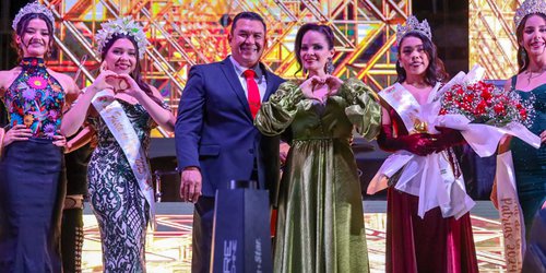 Rioverde celebró con coronación y desfile el 215 Aniversario de la Independencia
