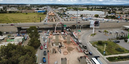 Avanza a buen ritmo proyecto de mega puente en Circuito Potosí