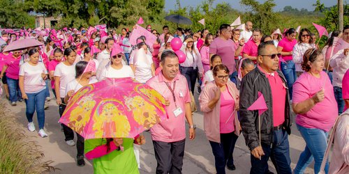 DIF Municipal de Ciudad Fernández se suma a la Caminata Rosa 2025 por la Lucha contra el Cáncer de Mama
