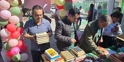 Éxito total en la campaña "Kilómetro de libros" en SLP
