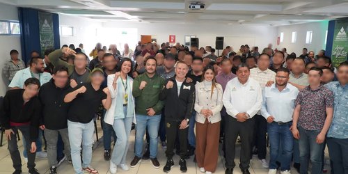 Gobierno del Estado realiza encuentro inspirador con Julio César Chávez