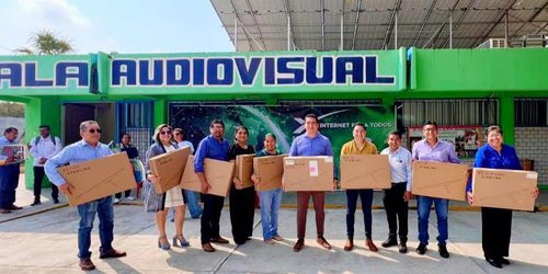 Entrega de 27 antenas de internet satelital en planteles y centros EMSaD