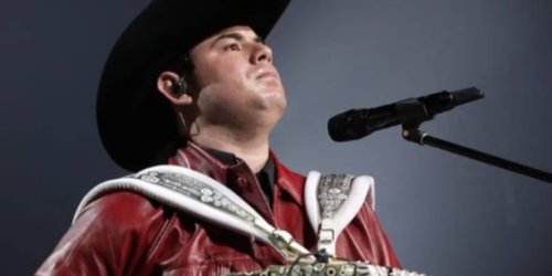 Reaparece Alfredo Olivas en redes sociales: ‘Qué está pasando, doctor’, dice el cantante