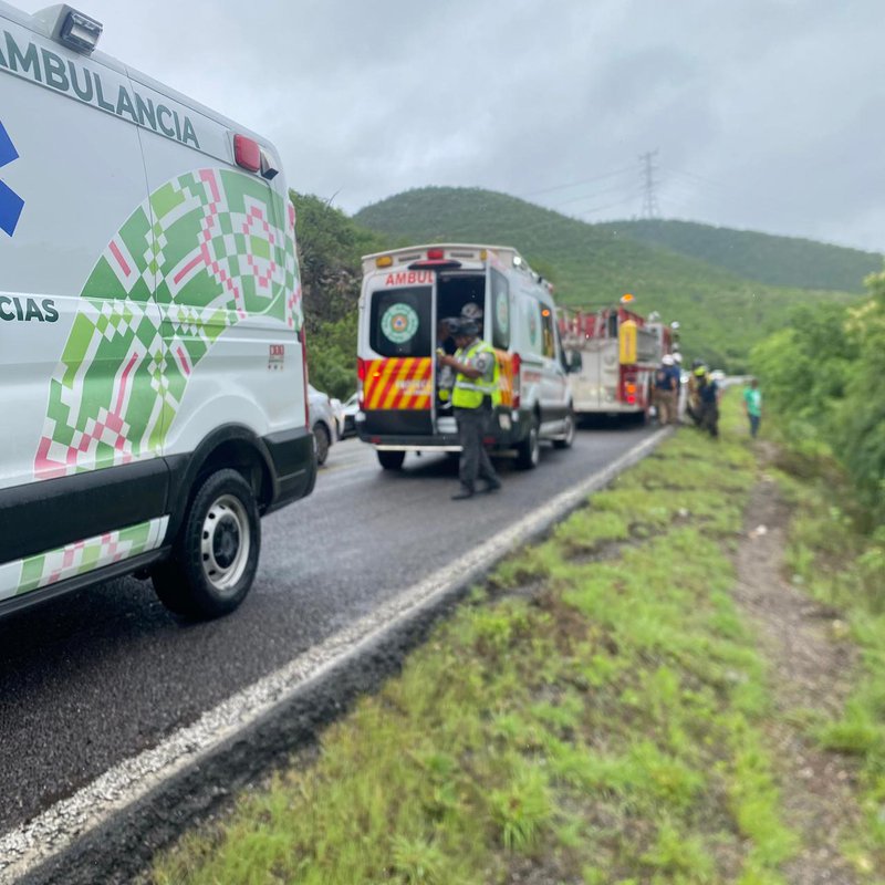 ambulancias_en_accidente_mirioverde.jpeg