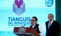AMLO anuncia tianguis del Bienestar, para dar bienes decomisados a municipios pobres