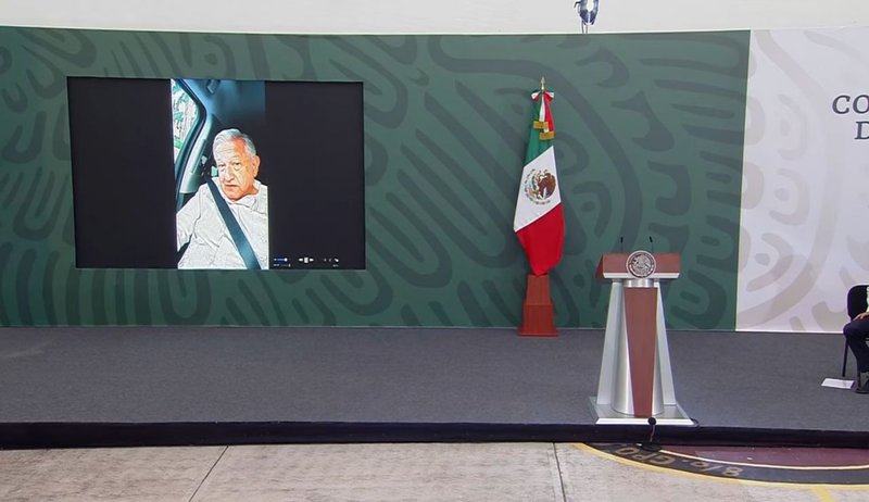 amlo-retenido-por-la-cnte-en-chiapas.jpg