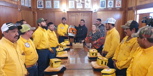 Entregan apoyo a brigada contra incendios del Nacimiento