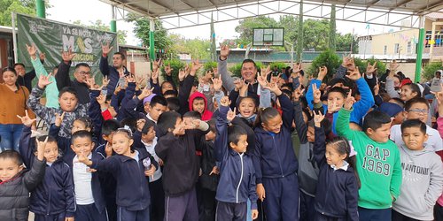 Arnulfo Urbiola inauguró rehabilitación de cancha deportiva en primaria "Niños Héroes" del ejido San Diego