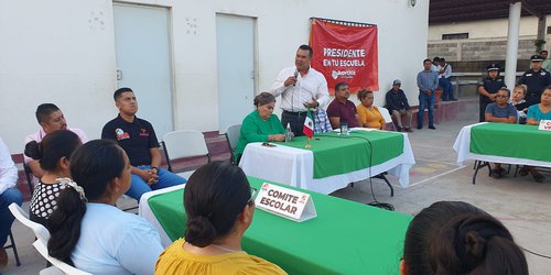 Califican de luchador social incansable, al alcalde Urbiola