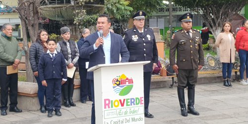 A trabajar más por Rioverde llamó a funcionarios el alcalde Arnulfo Urbiola