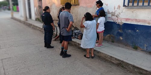 Atienden a persona que convulsionaba en calle de CdFdz
